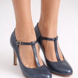 Journee Collection Grey T-Strap Heels